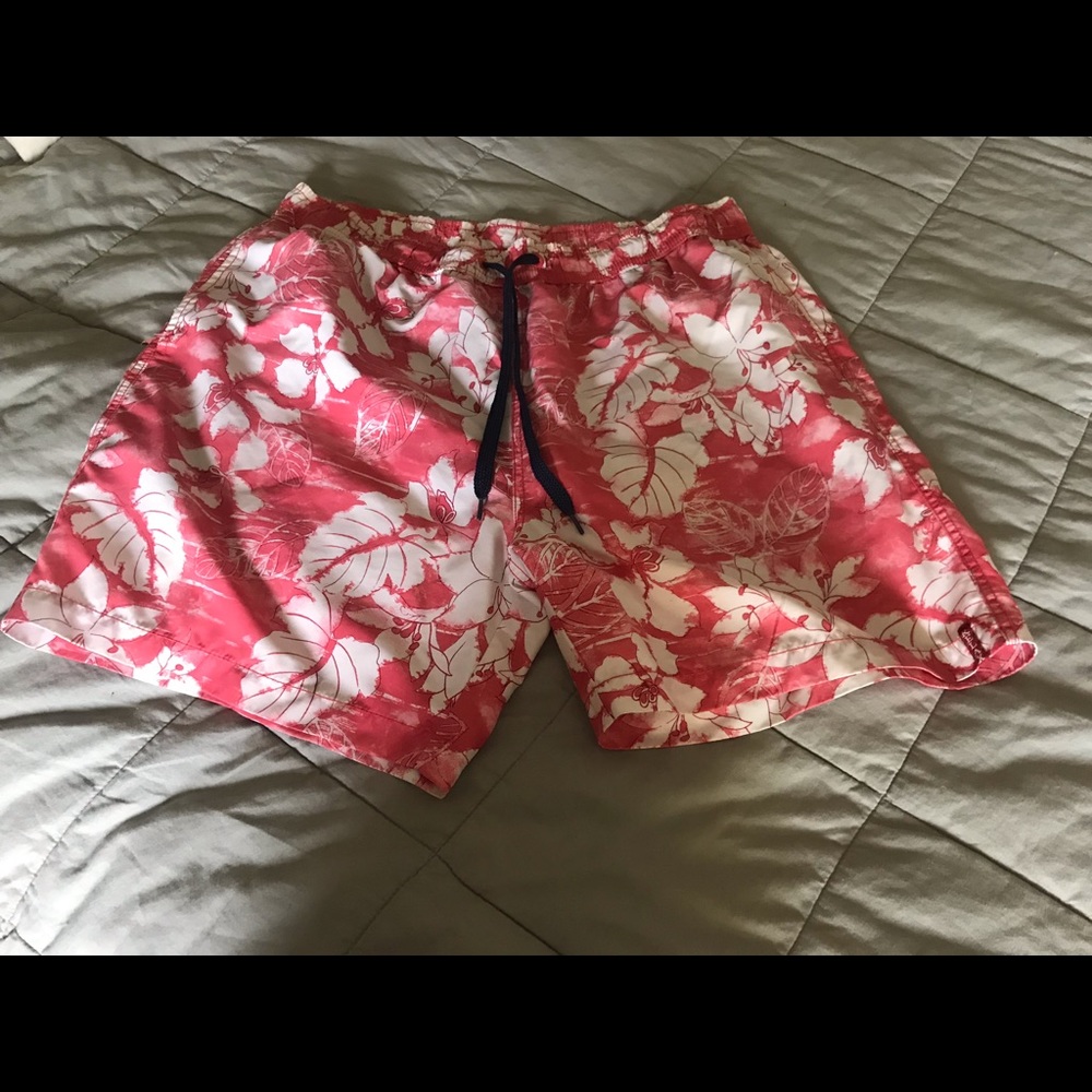 MEN TOMMY BAHAMA SWIM TRUNKS - LARGE